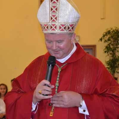 2 iunie: Roma: Conferirea sfântului Mir unor adolescenţi din comunitatea română