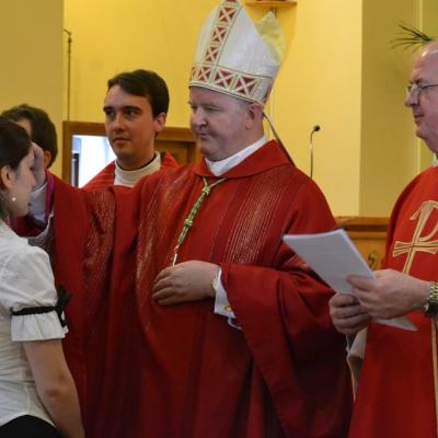 2 iunie: Roma: Conferirea sfântului Mir unor adolescenţi din comunitatea română