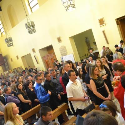 2 iunie: Roma: Conferirea sfântului Mir unor adolescenţi din comunitatea română