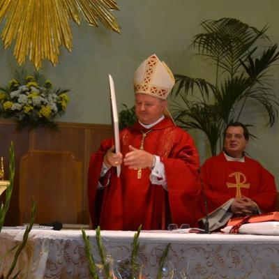 2 iunie: Roma: Conferirea sfântului Mir unor adolescenţi din comunitatea română
