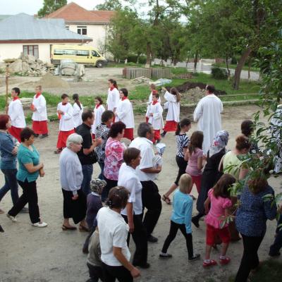2-5 iunie: Dublă bucurie în Parohia Cotnari
