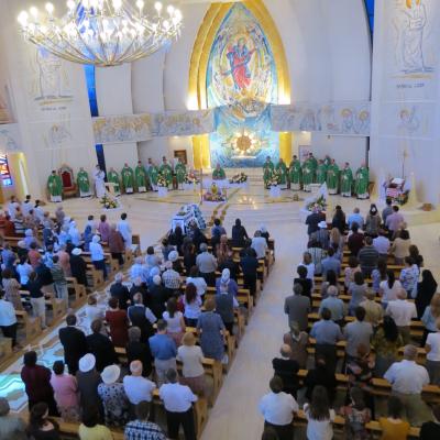 2 iunie: Iaşi (catedrală): Sfântă Liturghie cu requiem pentru pr. Isidor Mocanu