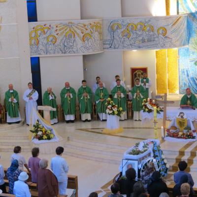 2 iunie: Iaşi (catedrală): Sfântă Liturghie cu requiem pentru pr. Isidor Mocanu