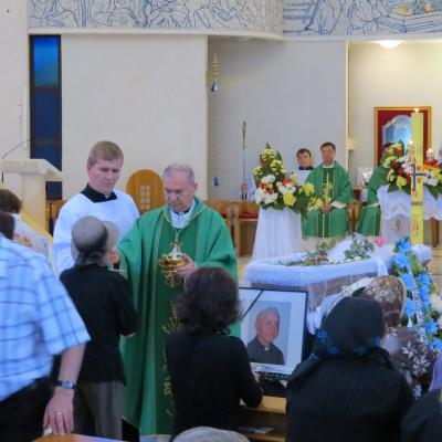 2 iunie: Iaşi (catedrală): Sfântă Liturghie cu requiem pentru pr. Isidor Mocanu