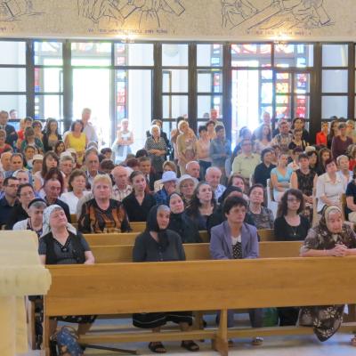 2 iunie: Iaşi (catedrală): Sfântă Liturghie cu requiem pentru pr. Isidor Mocanu