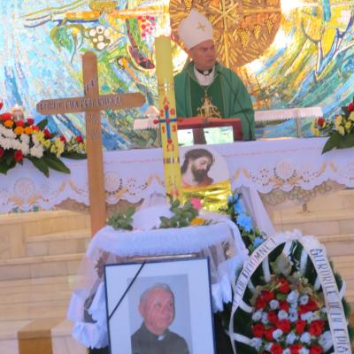 2 iunie: Iaşi (catedrală): Sfântă Liturghie cu requiem pentru pr. Isidor Mocanu