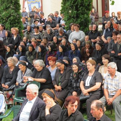 4 iunie: Gherăeşti: Funeraliile părintelui Isidor Mocanu