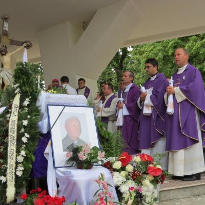 4 iunie: Gherăeşti: Funeraliile părintelui Isidor Mocanu