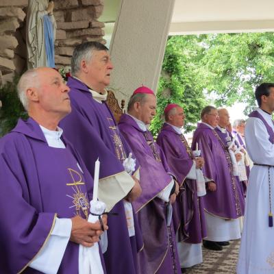 4 iunie: Gherăeşti: Funeraliile părintelui Isidor Mocanu