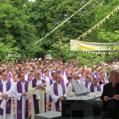 4 iunie: Gherăeşti: Funeraliile părintelui Isidor Mocanu