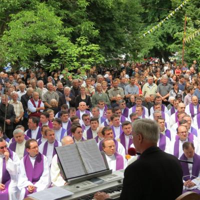 4 iunie: Gherăeşti: Funeraliile părintelui Isidor Mocanu