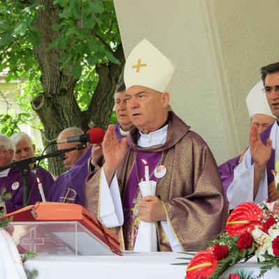 4 iunie: Gherăeşti: Funeraliile părintelui Isidor Mocanu