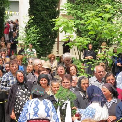 4 iunie: Gherăeşti: Funeraliile părintelui Isidor Mocanu