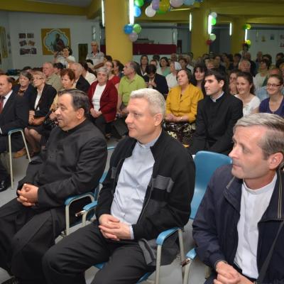 9 iunie: Bacău: "Picătura de apă de la Maikona"