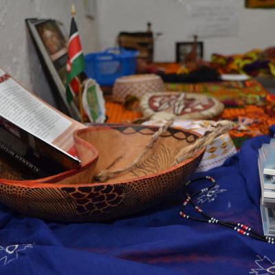 9 iunie: Bacău: "Picătura de apă de la Maikona"