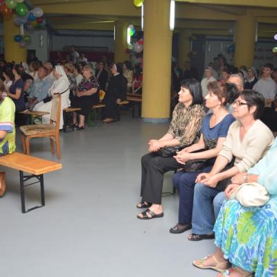 9 iunie: Bacău: "Picătura de apă de la Maikona"