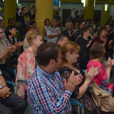 9 iunie: Bacău: "Picătura de apă de la Maikona"