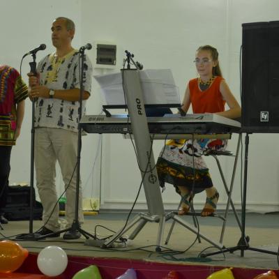9 iunie: Bacău: "Picătura de apă de la Maikona"