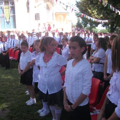 9 iunie: Baraţi: Administrarea Mirului