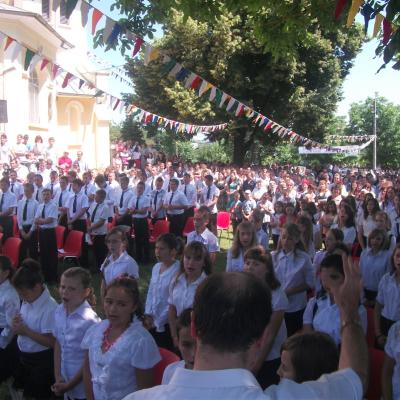9 iunie: Baraţi: Administrarea Mirului