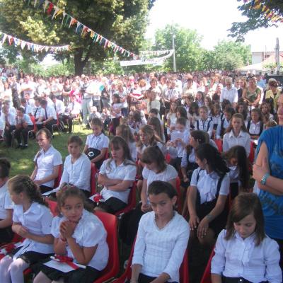 9 iunie: Baraţi: Administrarea Mirului