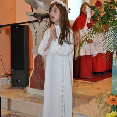 16 iunie: Ciugheş: Prima sfântă Împărtăşanie