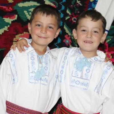 16 şi 18 iunie: Iugani: Cinste lor