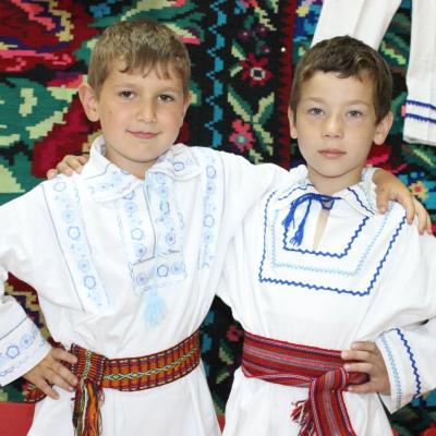 16 şi 18 iunie: Iugani: Cinste lor