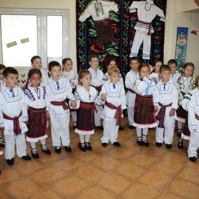 16 şi 18 iunie: Iugani: Cinste lor