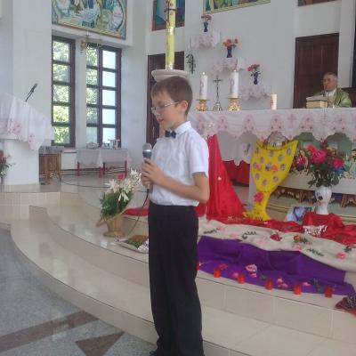 16 iunie: Valea Mică: Prima sfântă Împărtăşanie