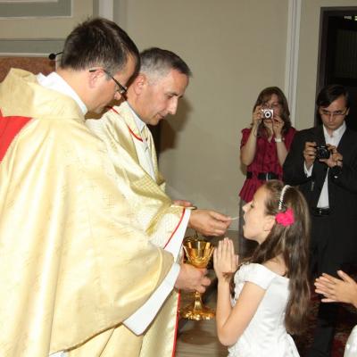 23 iunie: Suceava: Prima sfântă Împărtăşanie