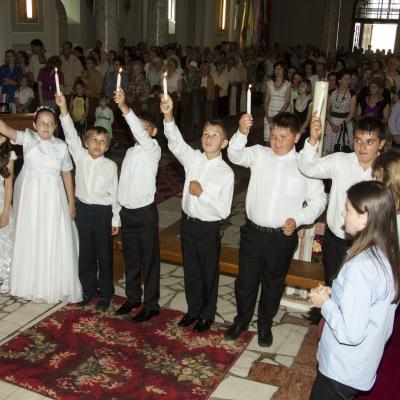 23 iunie: Suceava: Prima sfântă Împărtăşanie