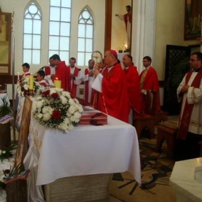 24 iunie: Gioseni: Administrarea sacramentului Mirului