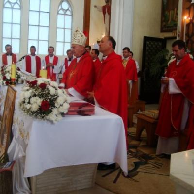 24 iunie: Gioseni: Administrarea sacramentului Mirului