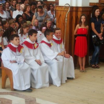 24 iunie: Gioseni: Administrarea sacramentului Mirului