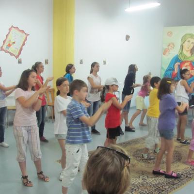 24-28 iunie: Bacău "Sfântul Nicolae": Campus pentru copii "Strălucind ca astrele în lume"
