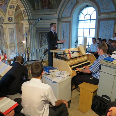 28 iunie: Iaşi: Liturghie de mulţumire pentru darul Sfintei Scripturi