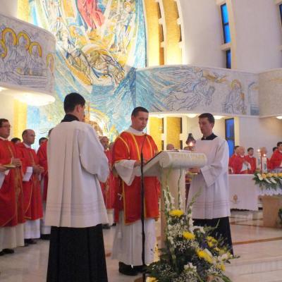 29 iunie: Hirotonirea a 30 de preoţi