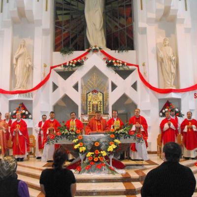 29 iunie: Bacău: Hramul Bisericii "Sfinţii Petru şi Paul"
