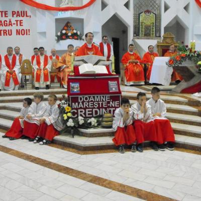 29 iunie: Bacău: Hramul Bisericii "Sfinţii Petru şi Paul"