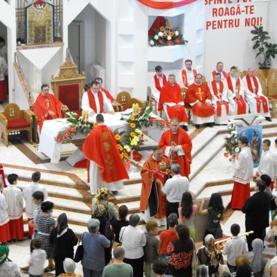 29 iunie: Bacău: Hramul Bisericii "Sfinţii Petru şi Paul"
