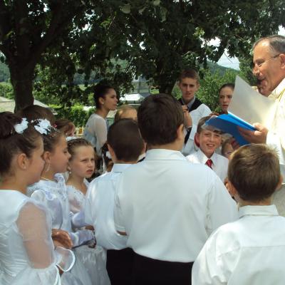 30 iunie: Băluşeşti: Prima sfântă Împărtăşanie