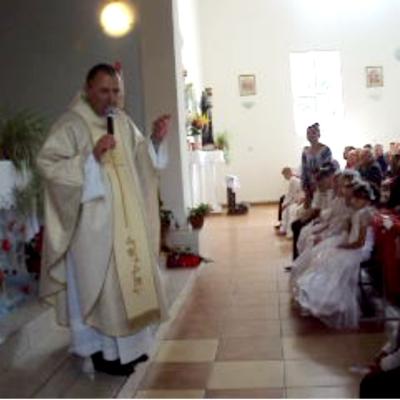 30 iunie: Băluşeşti: Prima sfântă Împărtăşanie