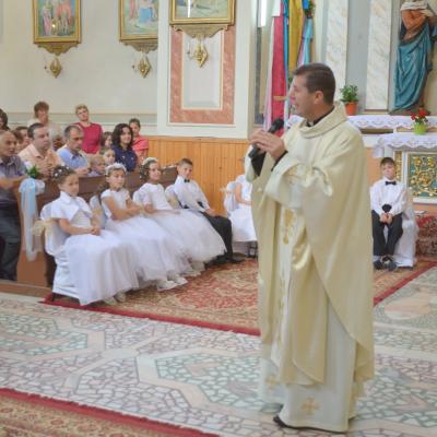 30 iunie: Siret: Prima sfântă Împărtăşanie