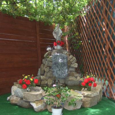 30 iunie: Siret: Prima sfântă Împărtăşanie
