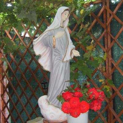 30 iunie: Siret: Prima sfântă Împărtăşanie