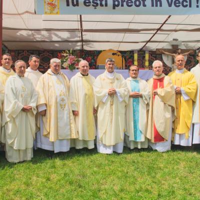 30 iunie: Barticeşti: Prima Liturghie a pr. Iosif Ghenţa, FIM