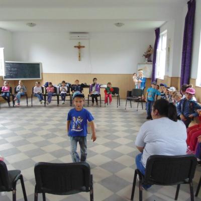 1-14 iulie: Ploscuţeni: Campus GREF