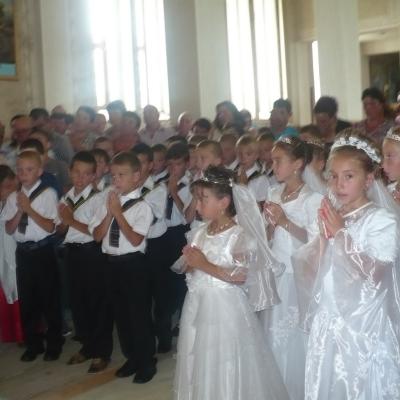 7 iulie: Tuta: Prima Sfântă Împărtăşanie