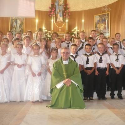 7 iulie: Tuta: Prima Sfântă Împărtăşanie